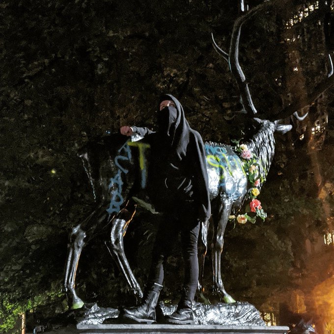 I will never stop posting the PDX Elk https://t.co/ZhKeylToe6