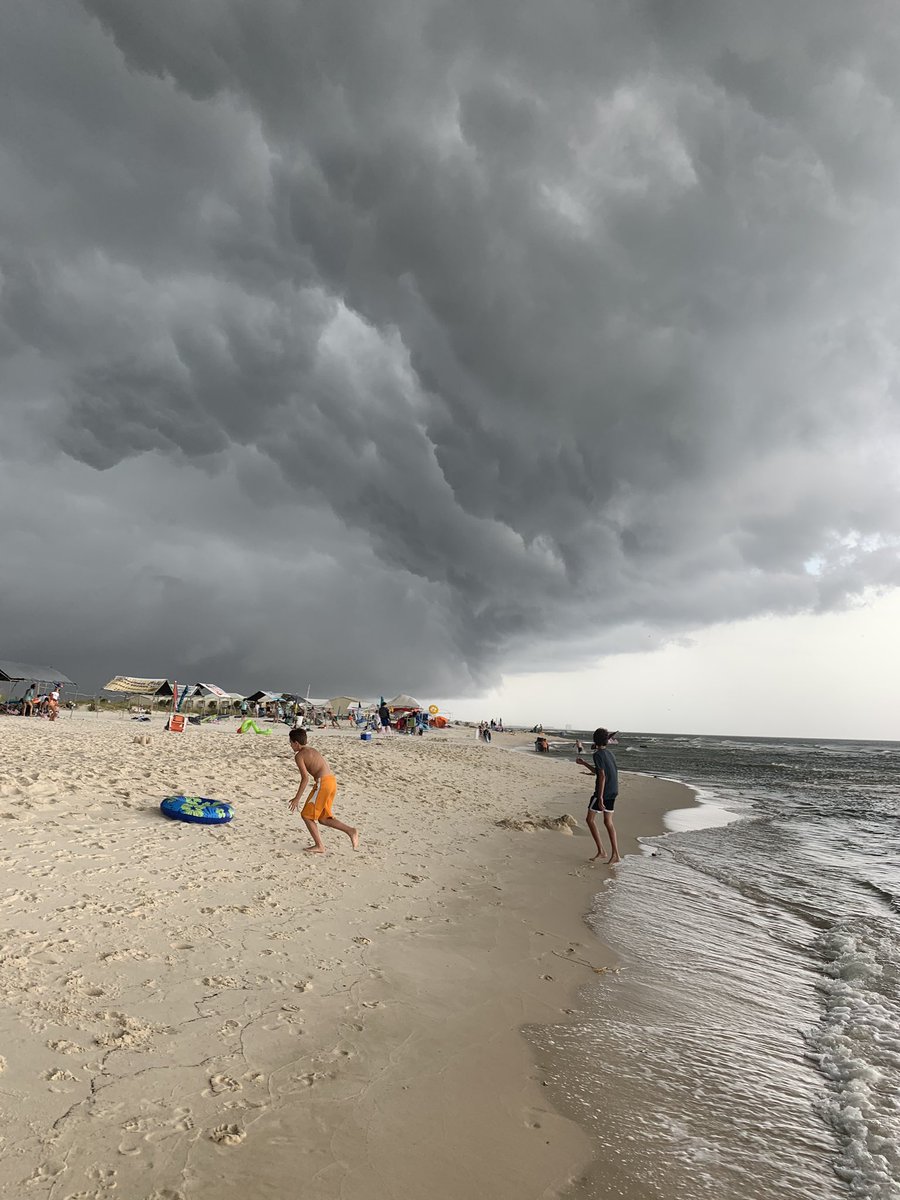Huge storm clouds rolling into Fort Morgan!! <a href="/spann/">James Spann</a>