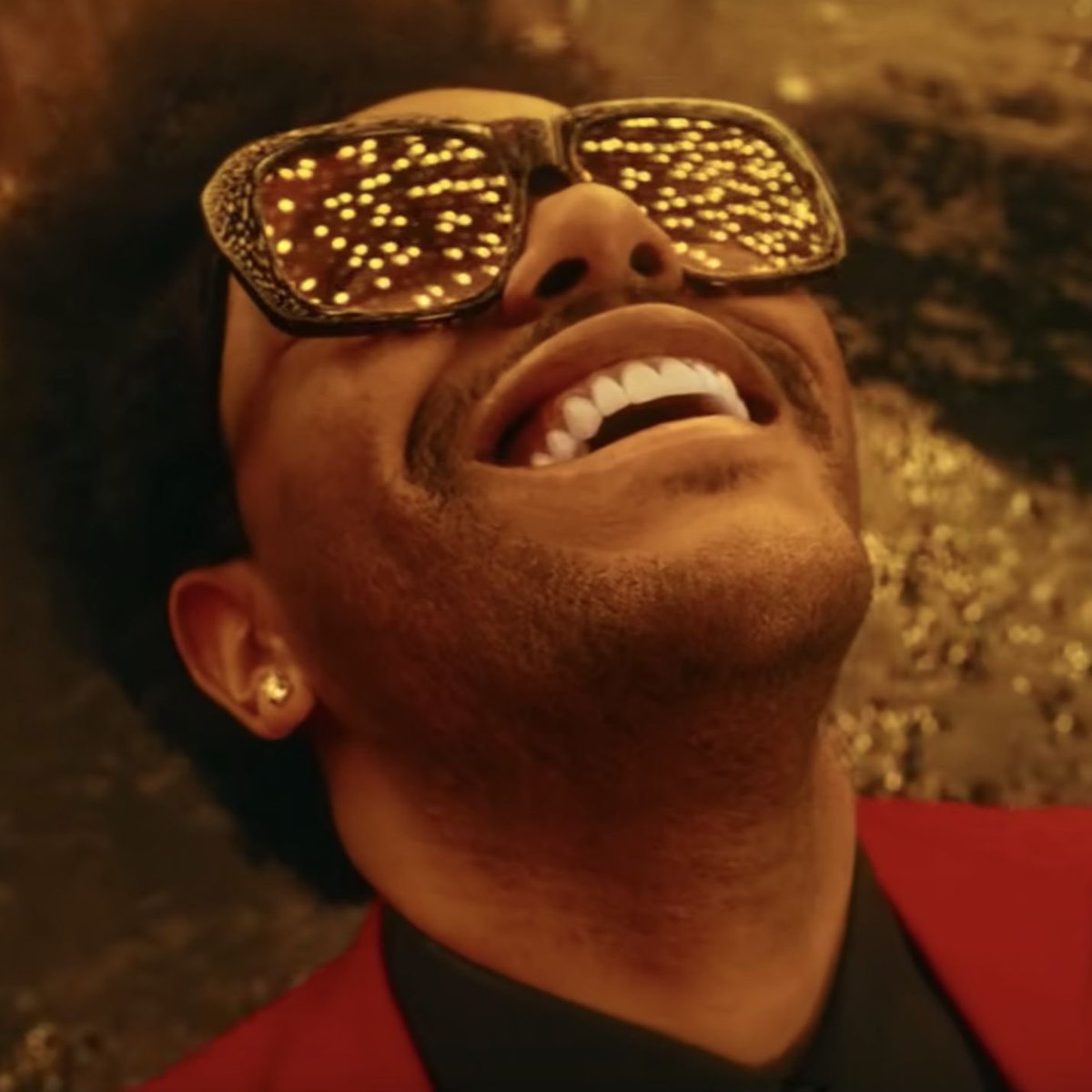 For our  #SHEESHmidyearawards Artist of the Year: The WeekndThe Weeknd stole the beginning of 2020. The release of ‘After Hours’ with singles “Blinding Lights” and “Heartless” made waves in the mainstream, notably taking over Tiktok. Can’t wait to see what’s next! @theweeknd 