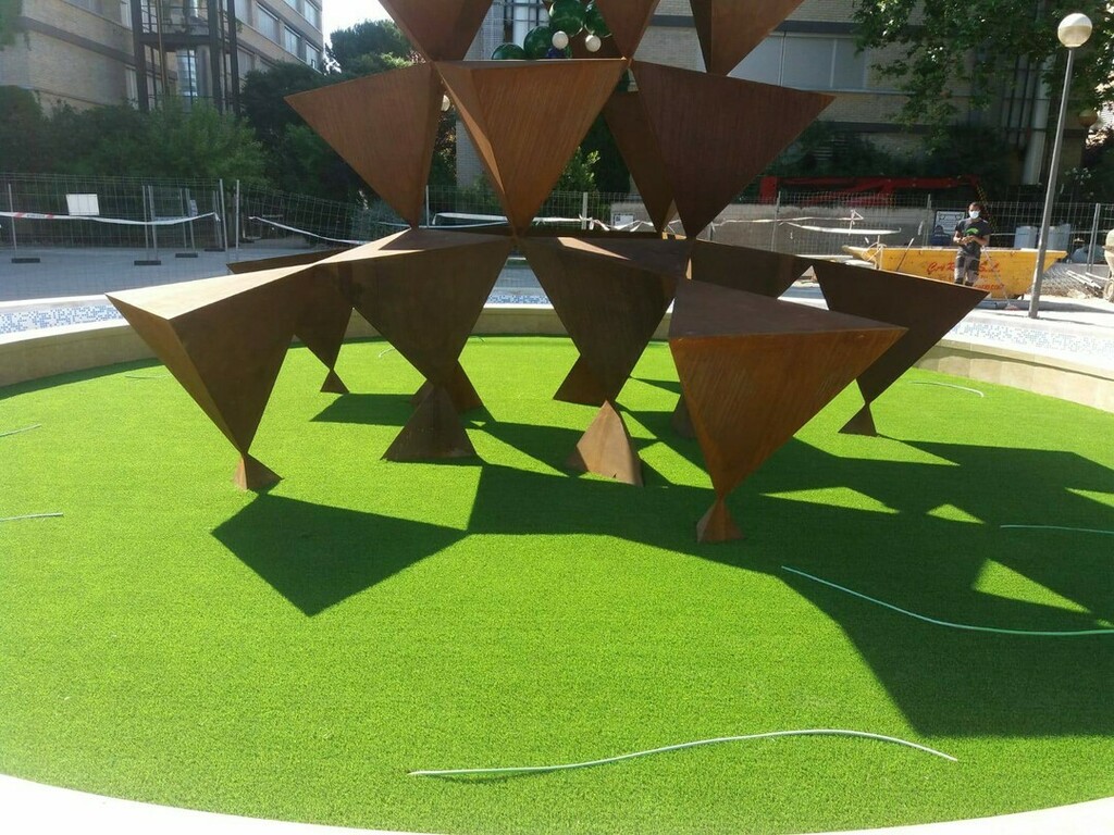 COMONSL's tweet photo. Césped artificial en la Universidad Politécnica de Valencia. La solución para espacios siempre verdes, sin consumo de agua y sin mantenimiento!

#cesped #cespedartificial #valencia #instalacion #grass #turf #design #diseño #ecofriendly #agua #jardineria #garden #gradening #jardin https://t.co/a6FG4VxtrD