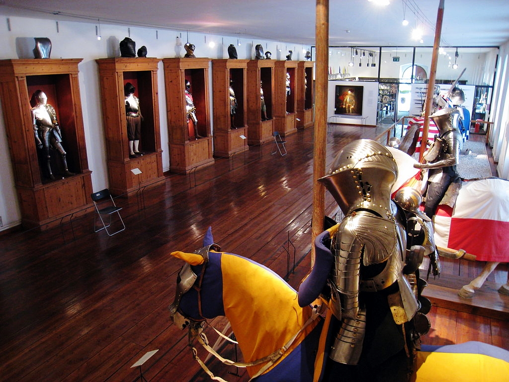 He managed to get more than 120 original harnesses, mainly from military commanders. Eight of the original armours, on display today, still bear witness to history, in the initial 16th century tall wooden cabinets.