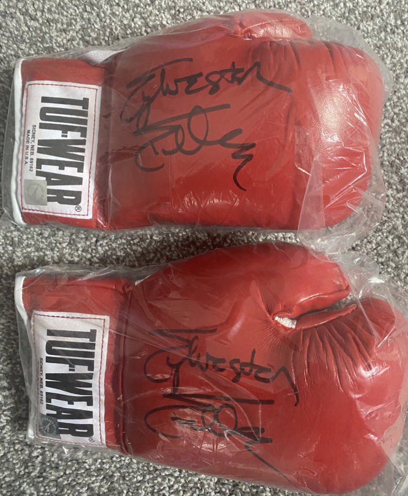 Who would be interested in this amazing piece .... 

With the Tuf Wear Glove with COA / Signing Proof and Replica Belt 

£1500 each only 2 available, message ASAP to reserve