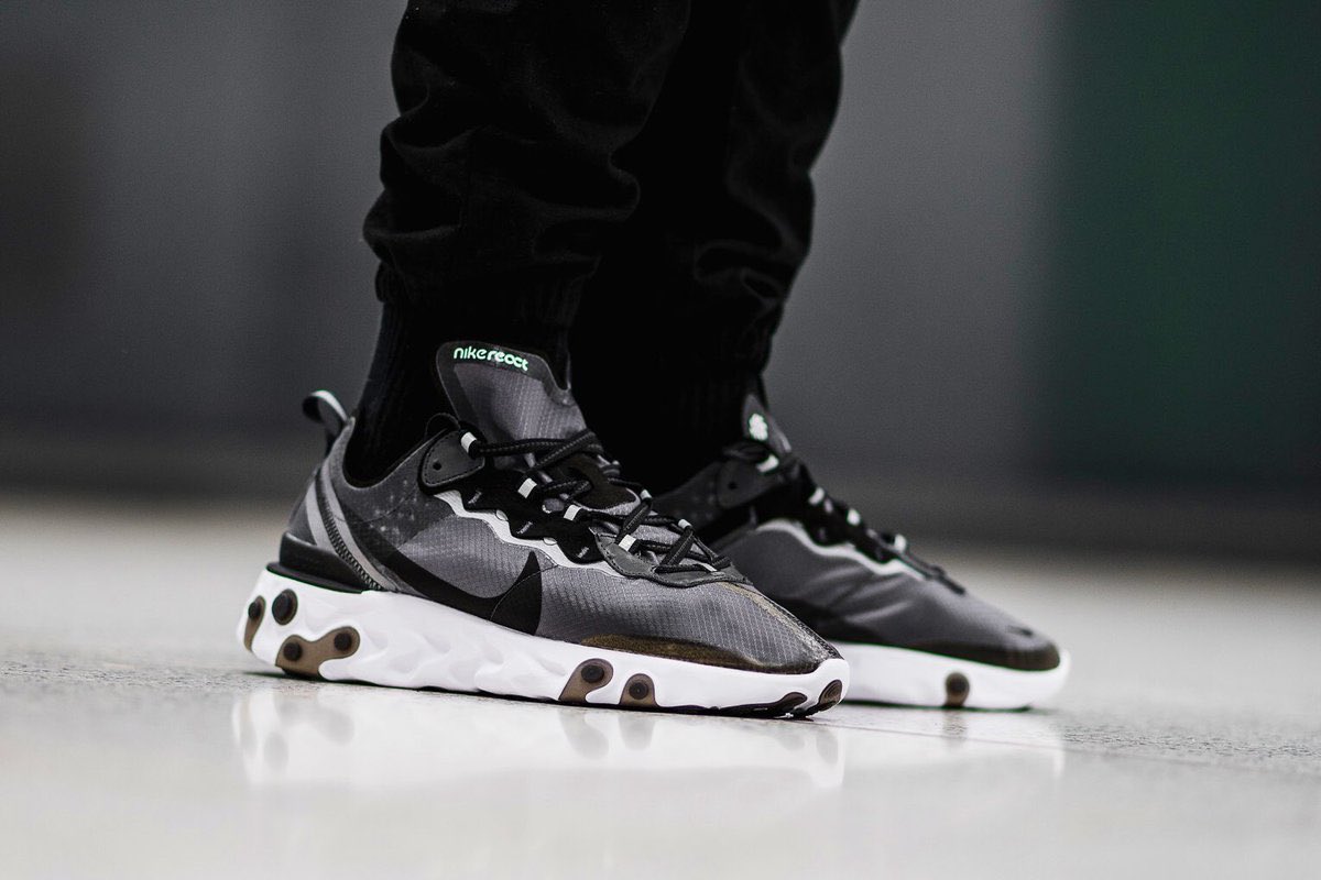 SNKR_TWITR tweet media