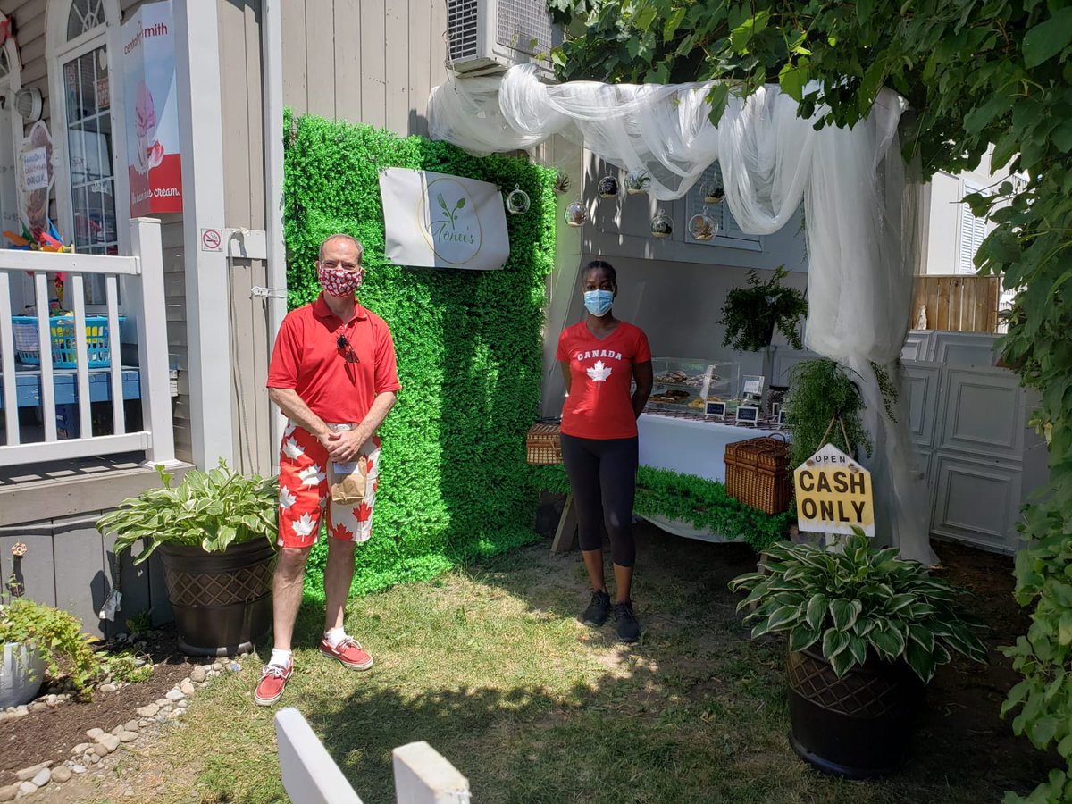 PBethlenfalvy's tweet image. 🇨🇦 Discovered a pop-up shop-
 Tonee's designed by Teena at the Nautical Village! There's no place like #Ontario! 
A place to grow and achieve big dreams by opening a small business. 

P.s. They have delicious artisan croissants!🥐
#ShopLocalON
#PickeringProud
#DurhamStrong