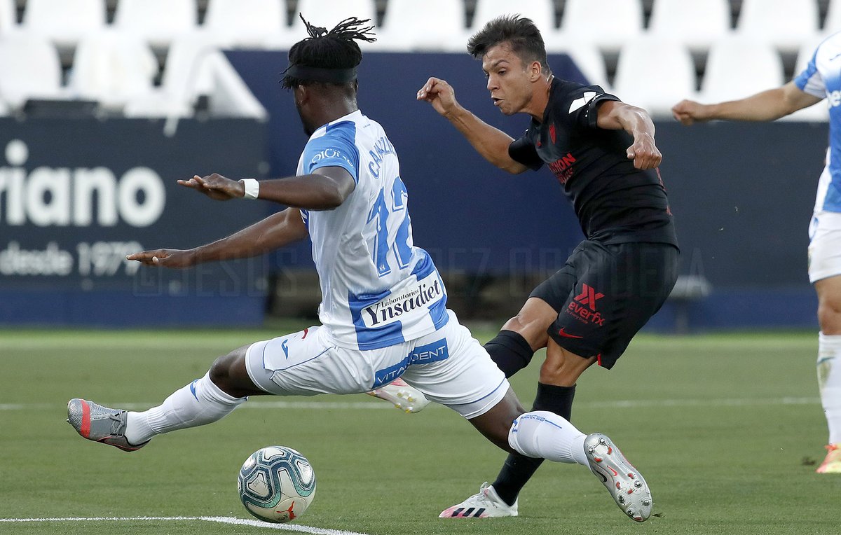 AsFoto_Orihuela's tweet photo. Gol de @olitorres10 a pase de @JNavas 📷 #LaLiga #LeganésSevillaFC
・
・
#WeAreSevilla #VamosMiSevilla #MiQuererEsTuPoder #Sevilla #FútbolTeAmo #VolverEsGanar #BackToWin #football #soccer #fotografíadeportiva #fútbol #calcio #футбол #足球 #축구 #fussball #futebol #Canon #DiarioAS https://t.co/FLwt0t96Hm