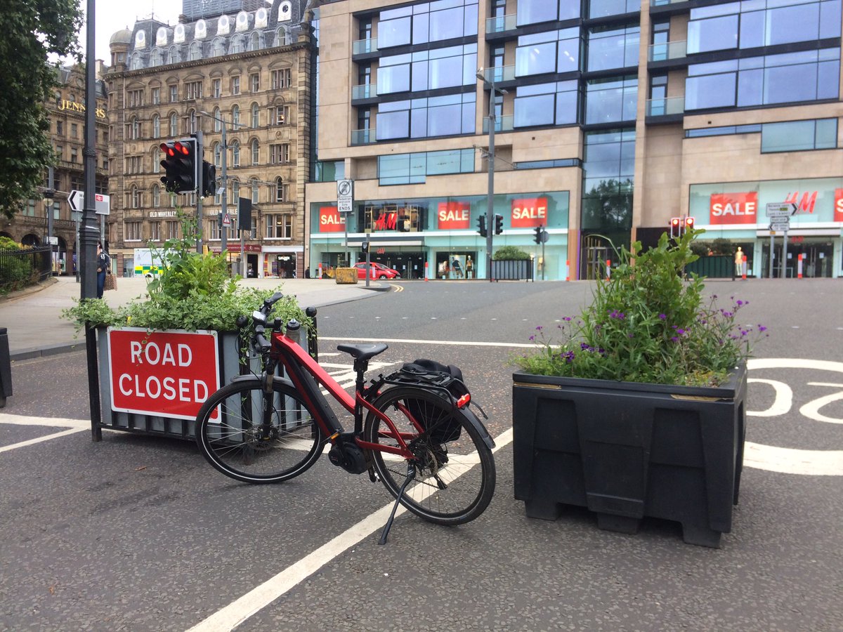 Then I stopped to admire the lovely planters 