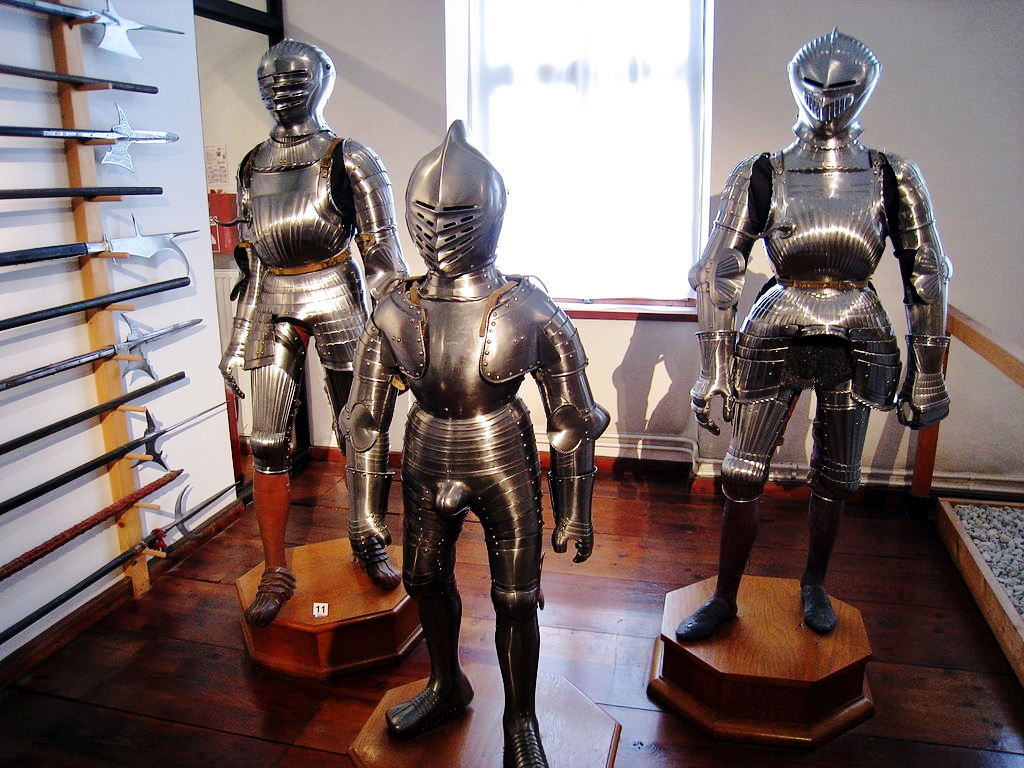 His "Rüstkammern" (Armouries) contain very rare examples of arms and armour from the 15th century which originally came from the collections of Emperor Maximilian I and Archduke Sigismund. Armour for tournaments like the German joust or the German course.