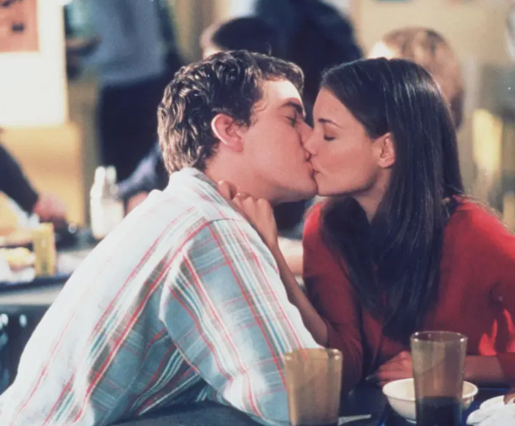 delelunas's tweet photo. For all Pacey and Joey shippers here are the links for download and watching for all #Jacey scenes from all seasons, including deleted scenes:

Mega: https://t.co/DmRhOO7tBE

GD: https://t.co/vSiyZxIk58

Credit goes to my amazing friend Kas who made this possible ❤️ #PaceyandJoey https://t.co/a1qb3eqbSK