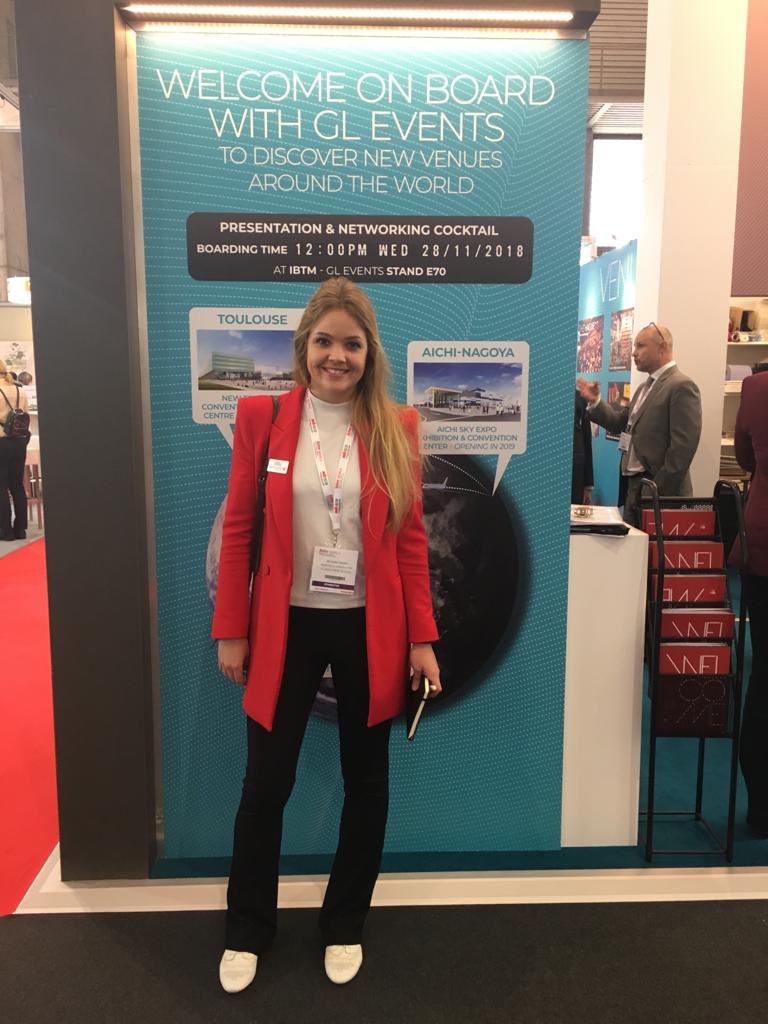dianaweber1990's tweet photo. I WAS HERE! 5,5 years @WorldForum_ @GLevents it was amazing! Thank you for great projects &amp; beautiful memories. Nu is het tijd voor de volgende stap... vandaag gestart als Senior op de MarCom afdeling bij @Korzotheater en verder met Make &amp; Made #madeinthehague HERE I COME! #zinin https://t.co/y0ZLmmHMuN