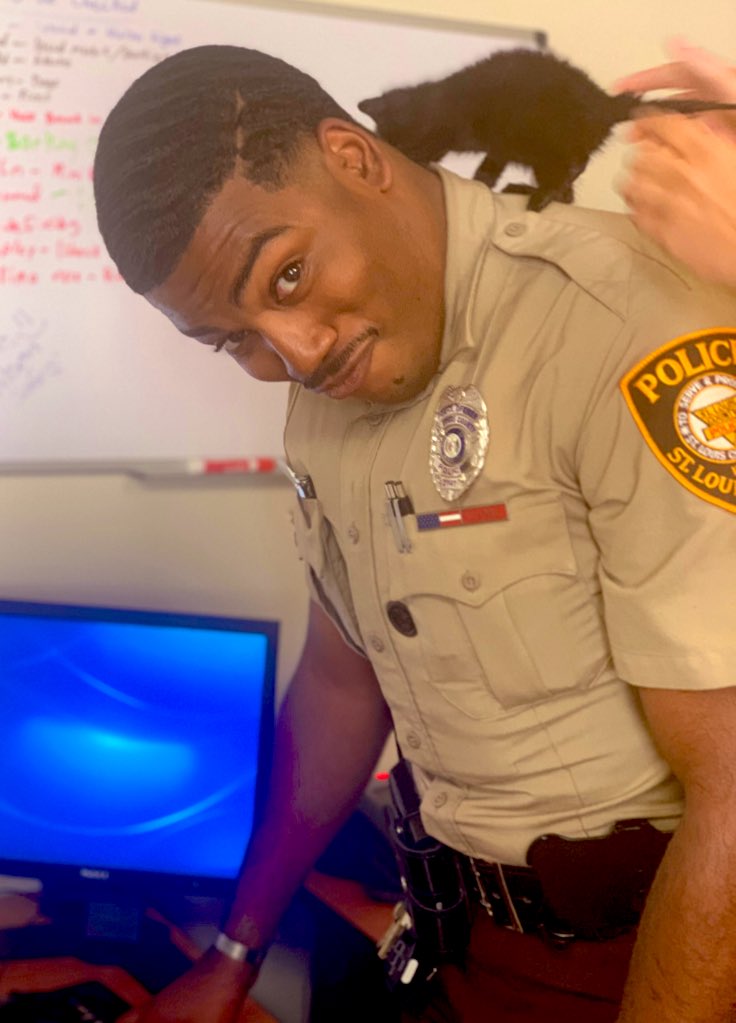 The look you give when your partner saves a wandering kitten from the storm and the kitty chooses you as his new best friend!😊 #WednesdayVibes