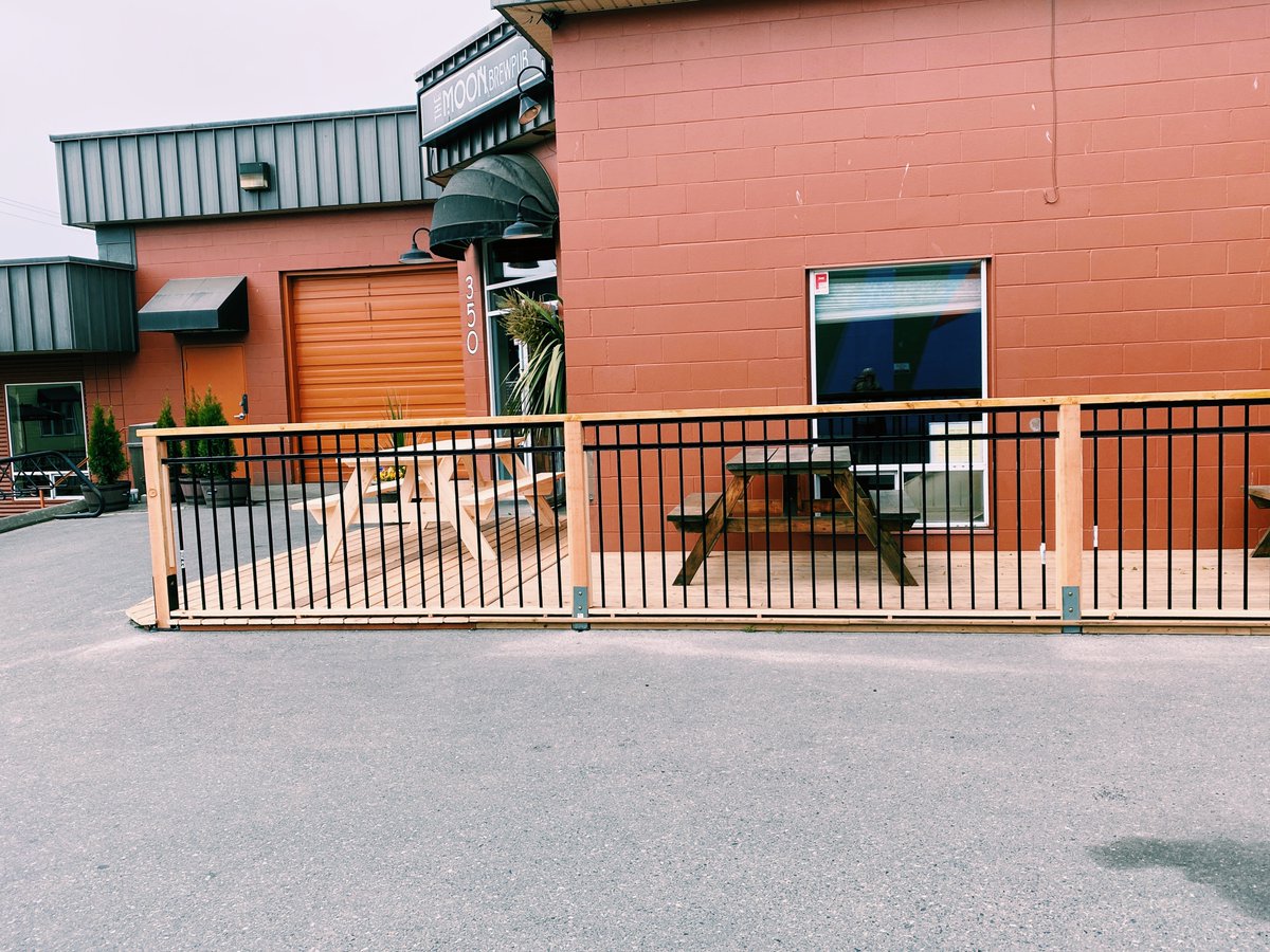 Happy Canada Day, Everyone! 🍁🍻 We're OPEN and we've expanded our patio. We can't wait to see you for a nice cold pint.

We also have #WingWednesday this evening starting at 5:00 pm. One pound of wings for $10.95.

We'll be open until 9:00 pm tonight #MoonUnderWaterBrewery