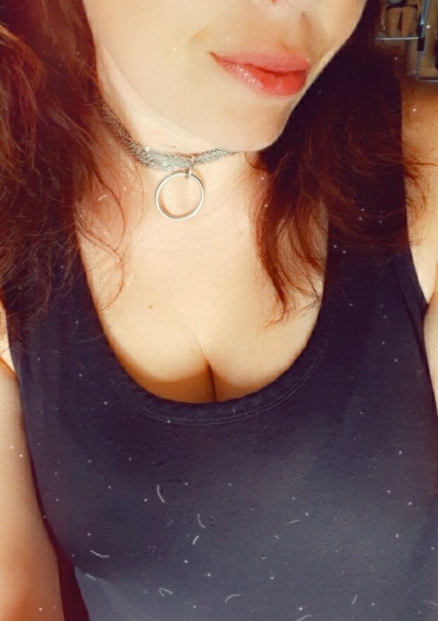 msgingerkitten1's tweet photo. Sometimes you just have to put the choker on and go with it lol. #subproblems https://t.co/3jWmclqRuP