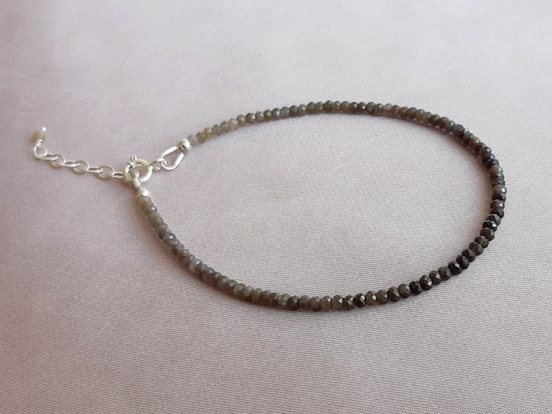 MesterIoana's tweet photo. Gray tourmaline bracelet - find it in my Etsy shop https://t.co/zDDU2PlK0M
#tourmalinejewelry #giftforher #thinbracelet #stackingbracelet https://t.co/C08r8gOAXj