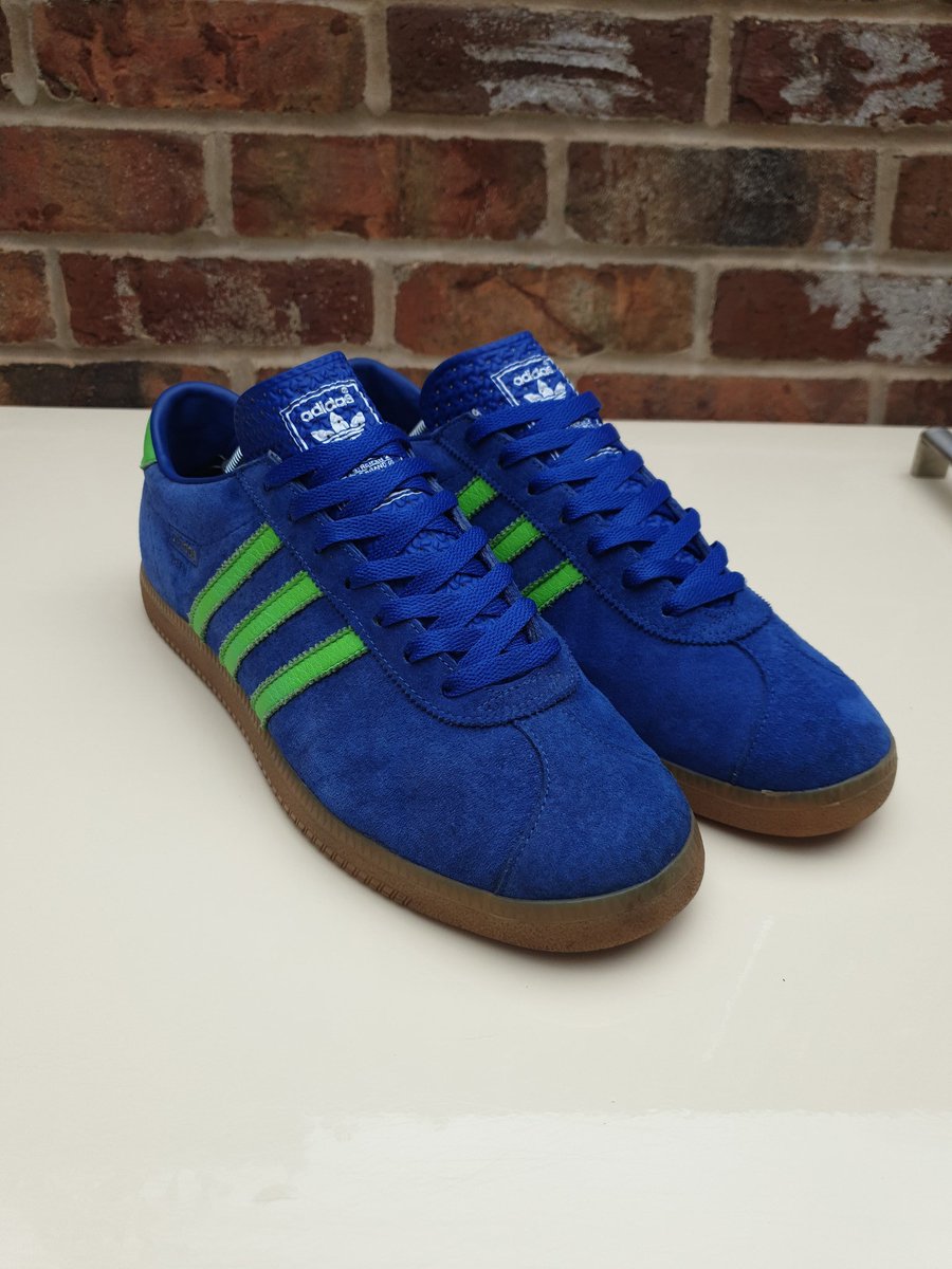 TrefoilRevival's tweet photo. Pair 1 of 2 for @boothy_93 . Beaut pair of Bern OG in for a tidy up👌. Still only £10 for a deep clean for a limited time!!! Local lad too so picked up and dropped back off for free. Before pics to follow...........#adidas #adidasoriginals #bern #bernOG #adidasbern https://t.co/mXW7uFOPwB