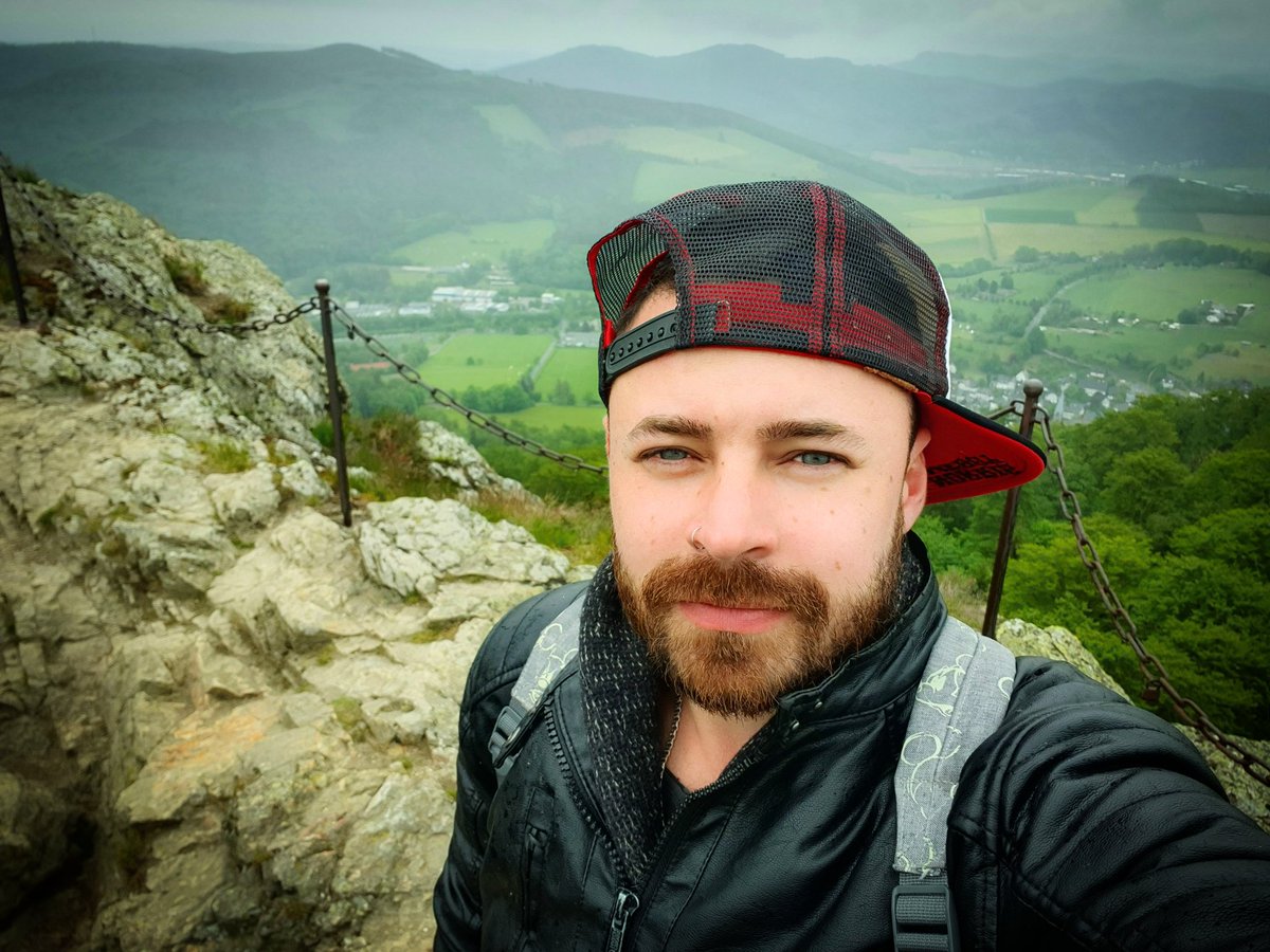 Saminem (@saminem100) on Twitter photo 