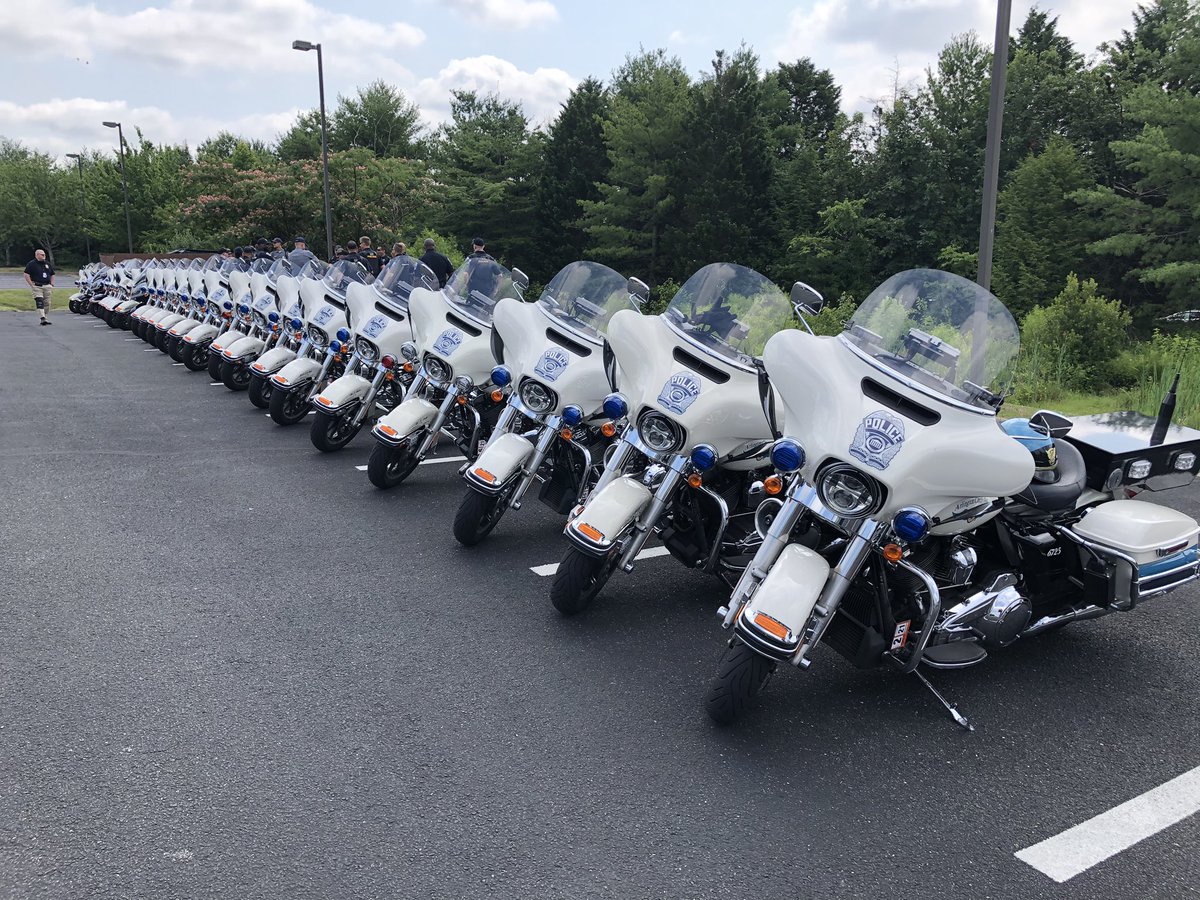 a362moore's tweet photo. Thank you to my agency MWAA-PD, Arlington PD, Spotsylvania SO and VSP for escorting my Dad to his final resting place in Arlington National Cemetery. It was such an honor! I can’t say thank you enough. https://t.co/MqXKvrGqvB