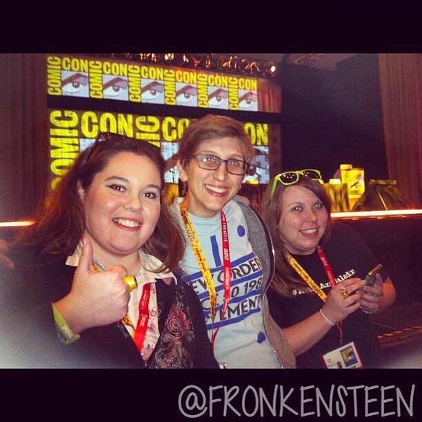 Fronkensteen's tweet photo. Today, I share with you some of my favorite memories of my first Comic-Con In 2012. I had ZERO idea what I was doing. I only had two panels on my schedule and everything else was whatever I ran into or fell onto my plate. It was bonkers. #sdcc #sdcclov
https://t.co/4lkiKtH9O7 https://t.co/oEeWBH2lOq