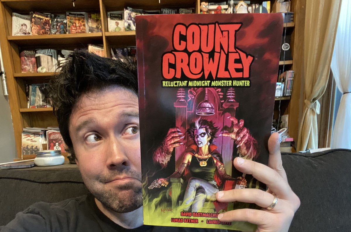 MFComicCon's tweet photo. Picked up my @CountCrowley trade at @chicagocomics by @Dastmalchian Sooooo love this book!!!!!! @ChuckLoadComics https://t.co/sU5LRSs9eS