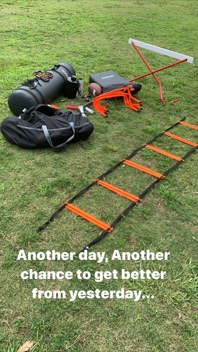 Just_RelaxBro's tweet image. #WorkOrBeOutWorked #ImBuildingSomething #GetInTheLab 🧪