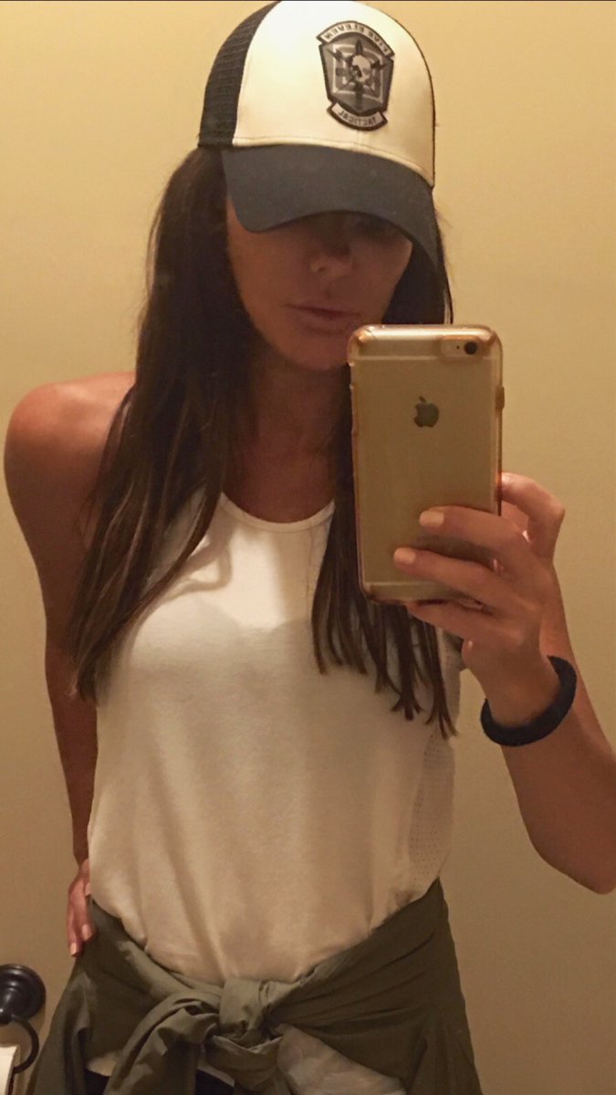 tweettruth2me's tweet image. I probably could dress more feminine 😐