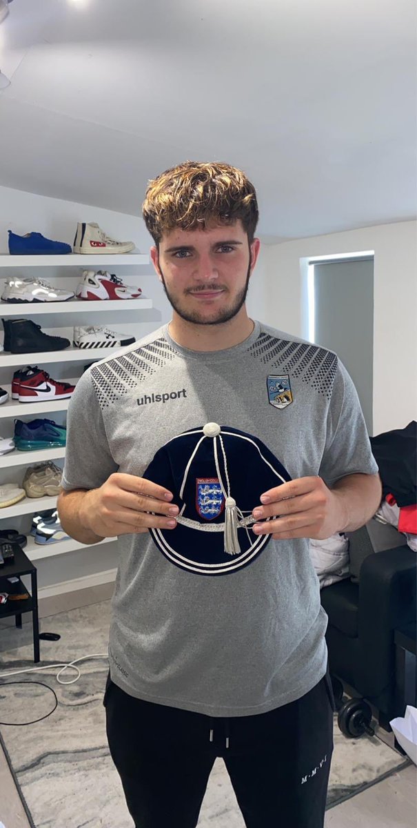 fredmtchapman tweet media