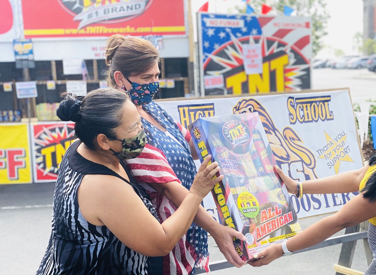 RialtoUSD's tweet photo. Drop by! Firework Fundraising Fun in Rialto for Carter HS Baseball Team (stand is off North Riverside Ave.) behind Chevron Gas Station past 210 Fwy, &amp; Eisenhower HS Band, (off Baseline &amp; Riverside), next to Gavilan Taco in Rialto. Thx for supporting our students’ programs! 🎇🇺🇸🎇 https://t.co/rN913ZNMIx