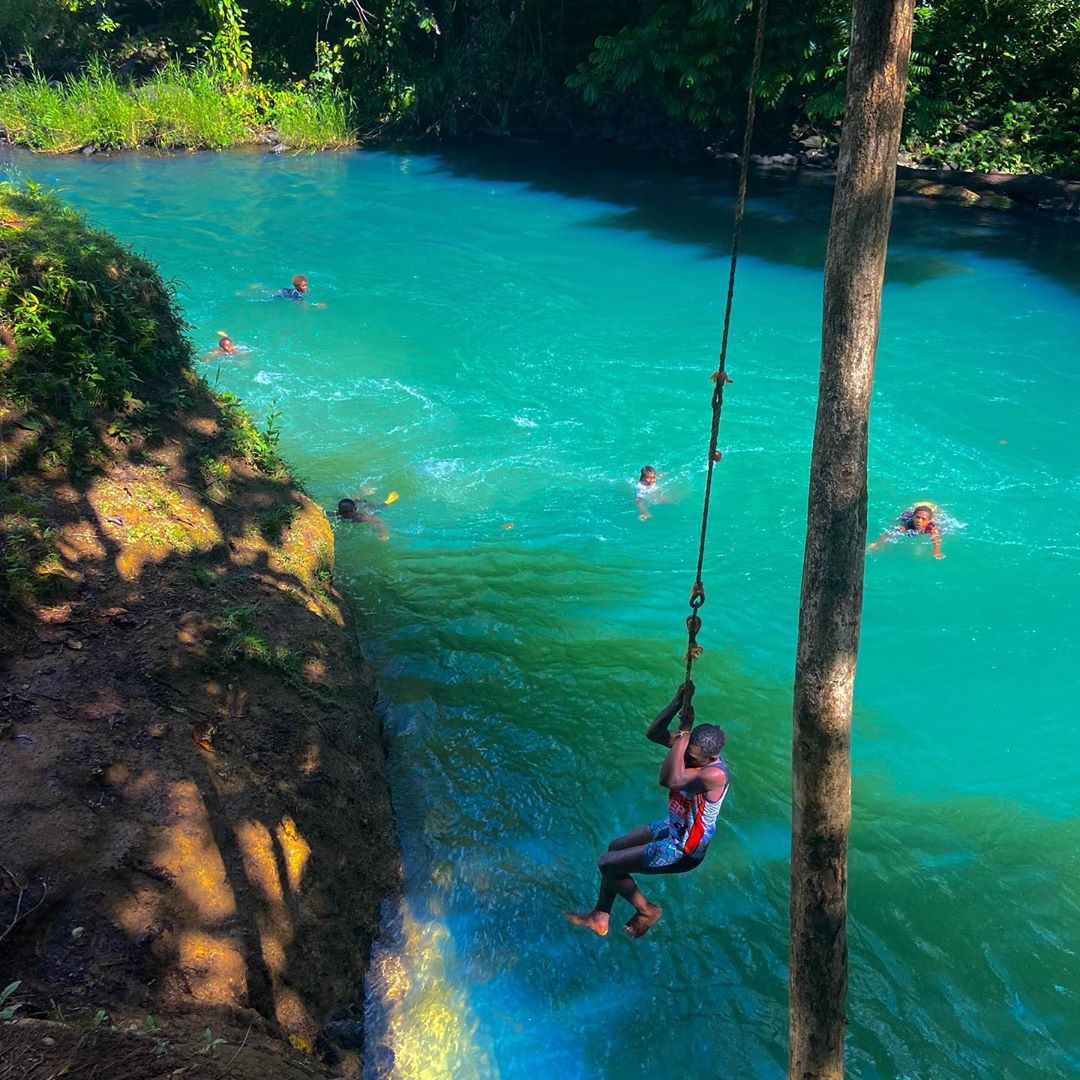 pngjourneys's tweet photo. Beautiful Bialla, West New Britain #papuanewguinea 🇵🇬🇵🇬🇵🇬
Visit West New Britian: https://t.co/DDD53BITcF
📸 @eremas_bai [iG] 
#visitpng #pngtourism https://t.co/94VRYmSTm8