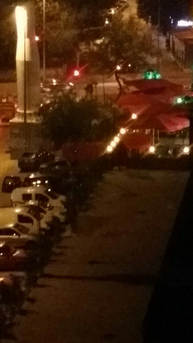 ufukgun's tweet photo. @mavimasa Yenimahalle, Halide Edip Lisesi karsisindaki skylounge mekaninin bu saatte bu kadar cok ses yapmasi normal mi? Evde cocuk uyuyamiyor? https://t.co/R41ZZRgW3A
