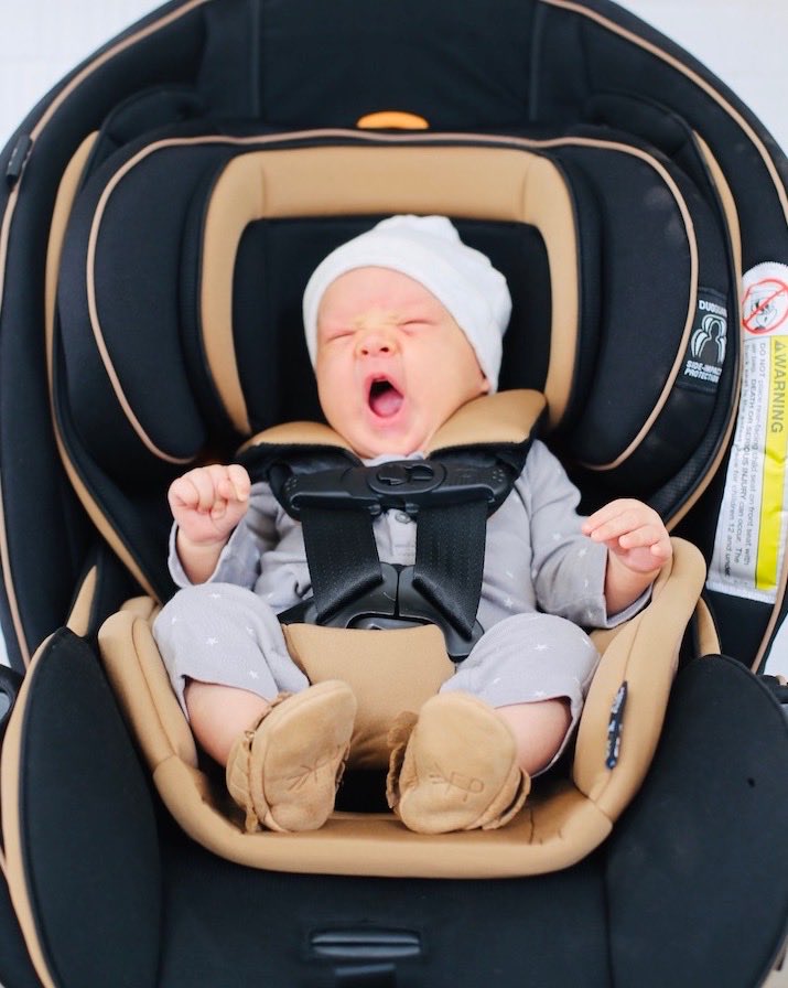 Reviewing the Fit4 4-in-1 Convertible car seat @chiccousa car seat and sharing a day in the life film on Small Fry today! #ad #Fit4 smallfryblog.com/2020/06/18/fit…