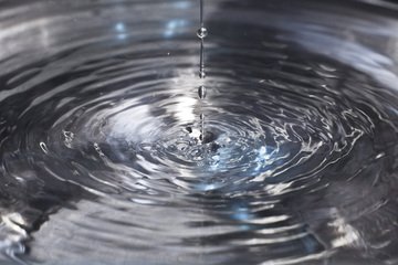 Does your phone system give you crystal clear conversation - Read more about switching to VoIP  ow.ly/dSAy50Am92d #B2BHour #voipphonesystems #numberite