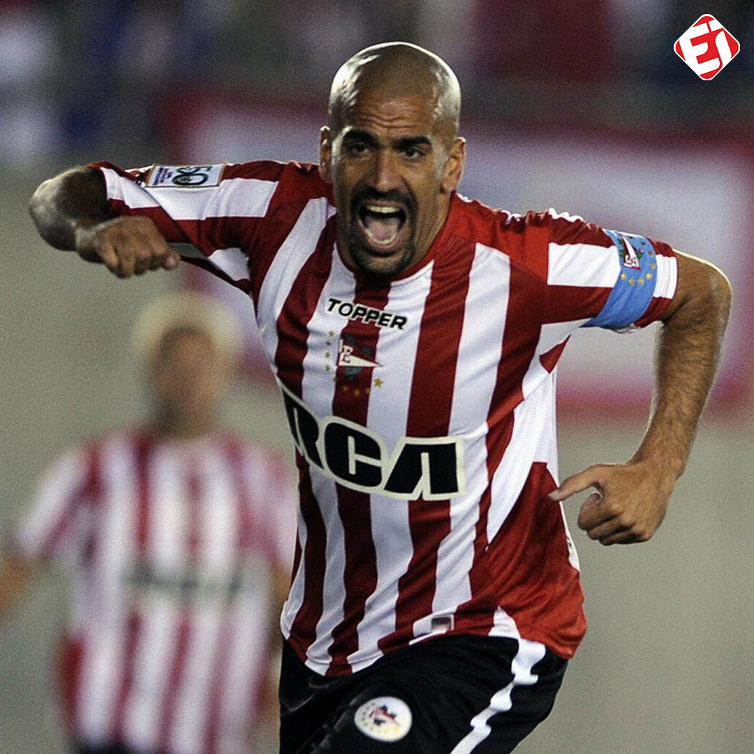 Daquelas histórias emocionantes do futebol! Ídolo do Estudiantes