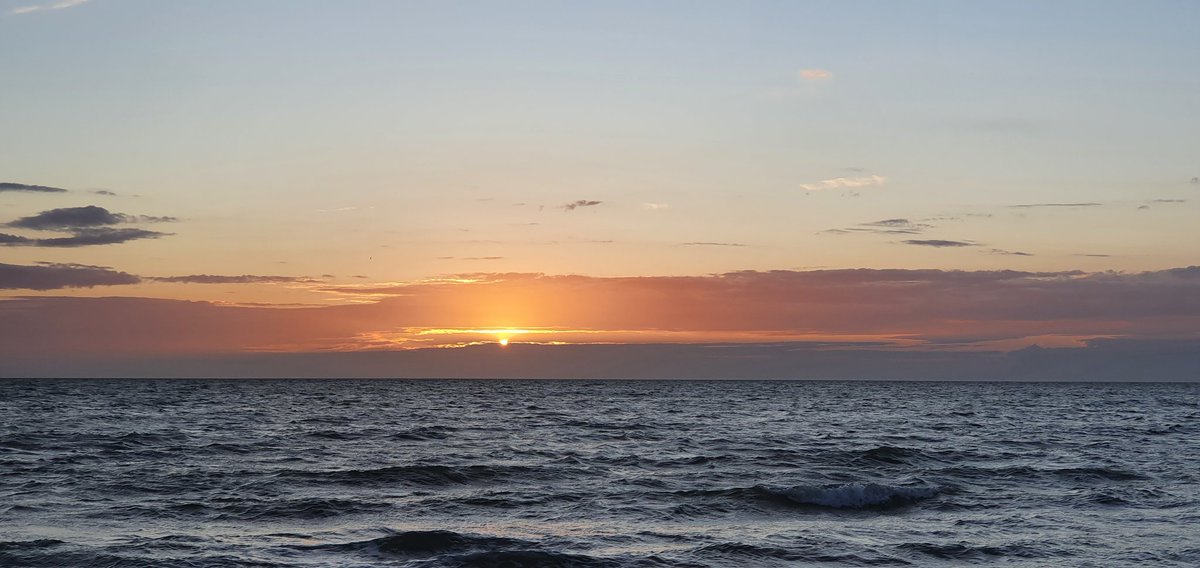 Havenlust's tweet image. Sunset One Minute Ago 🌞☀️