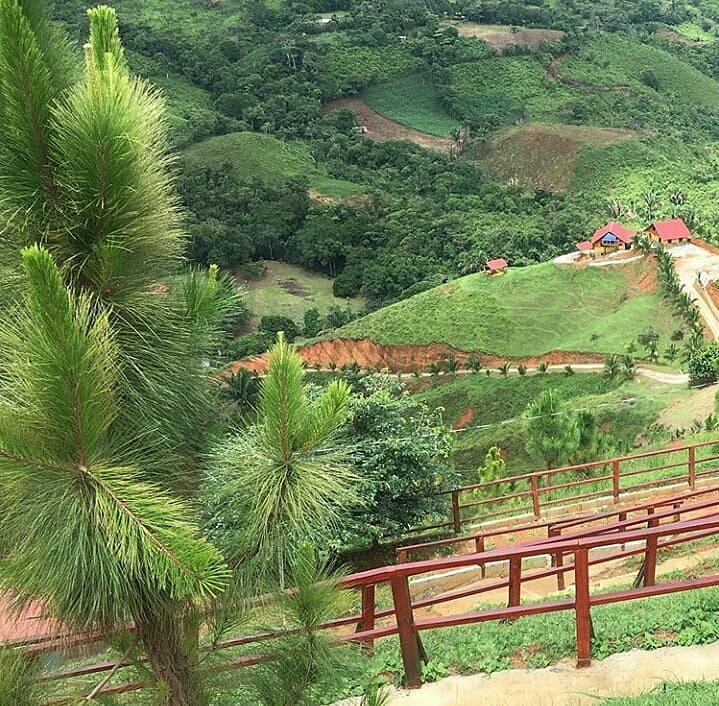 Chitreanos's tweet photo. @vivaazuero Hermoso paraje natural de Las Minas Provincia de Herrera.
Foto de @sixtobarba20
#Vivaazuero #azuero #lasMinasdeherrera
#pueblodeLasMinas #Chitré #LasMinas
#panamá #visitpanama #panamá #panamacanal #backpakers #montañas #cerrolacruz #venaobeach #playavenao https://t.co/3G3jKeJnfo