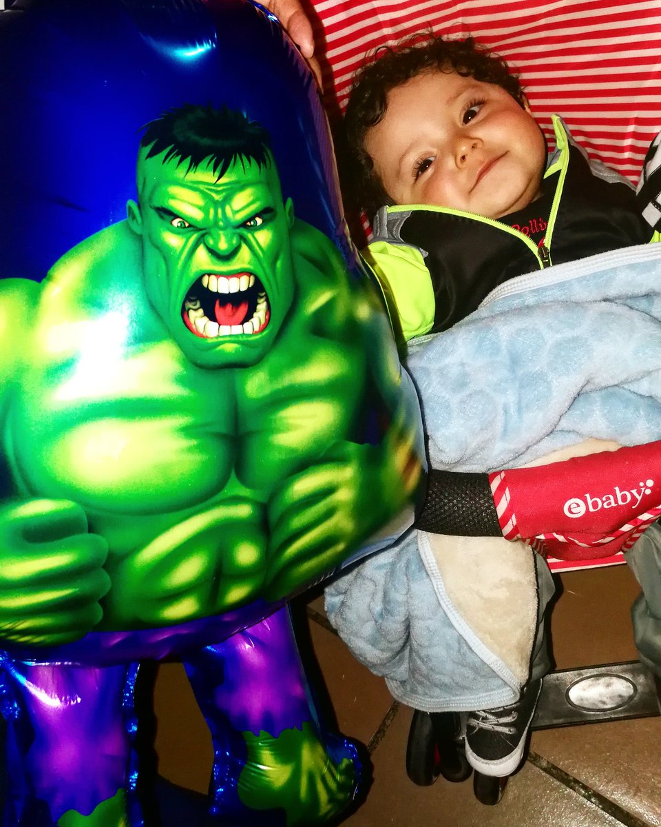 davidsaballet's tweet photo. Este es el contraste que se da cuando ves la vida de dos formas, la positiva y tierna y la gruñona, cual escojes, feliz inicio de mes.
.
.
.
#boy #baby #marvel #hulk #smile #davidSaballet #niño #infancia #instagram #followme #like #youtube #comic https://t.co/AHB2GFqPh2