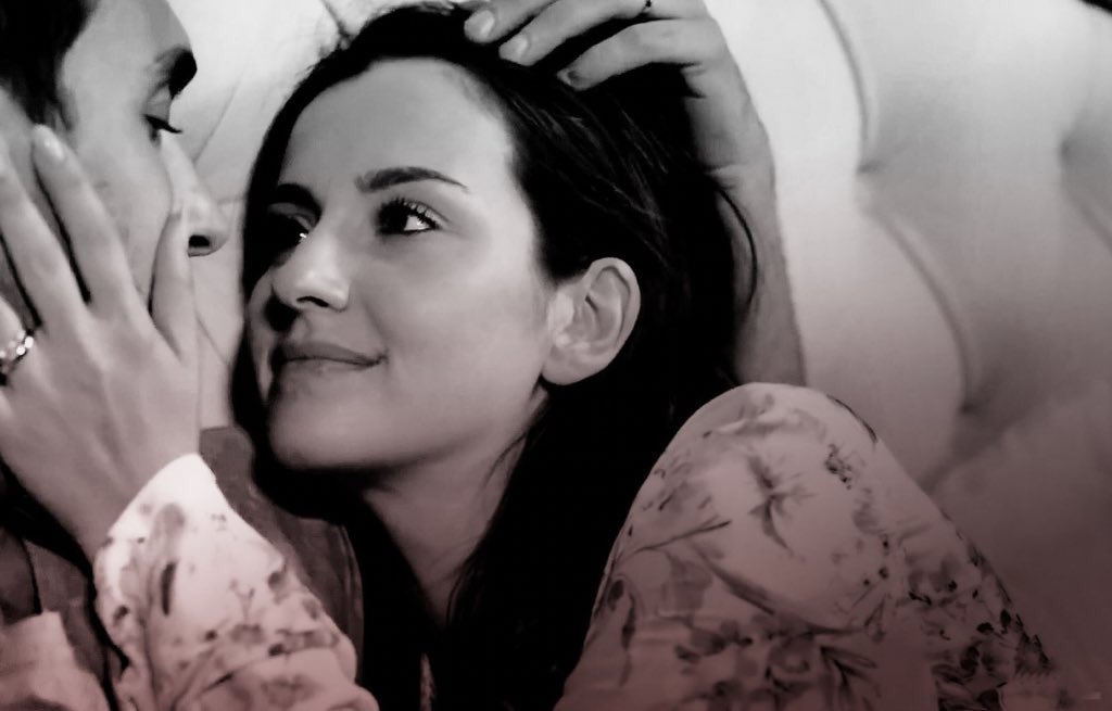 deli olmak içten değil şunların güzelliğine bak 

SenAnlatKaradeniz Unutulmadı