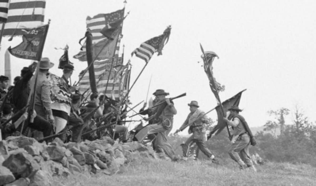 CHMpodcast's tweet photo. July 1, 1863 – The largest military conflict in North American history begins this day when Union and Confederate forces collide at Gettysburg. #USHistory #History #CHMpodcast https://t.co/fRJ0m7jQJv