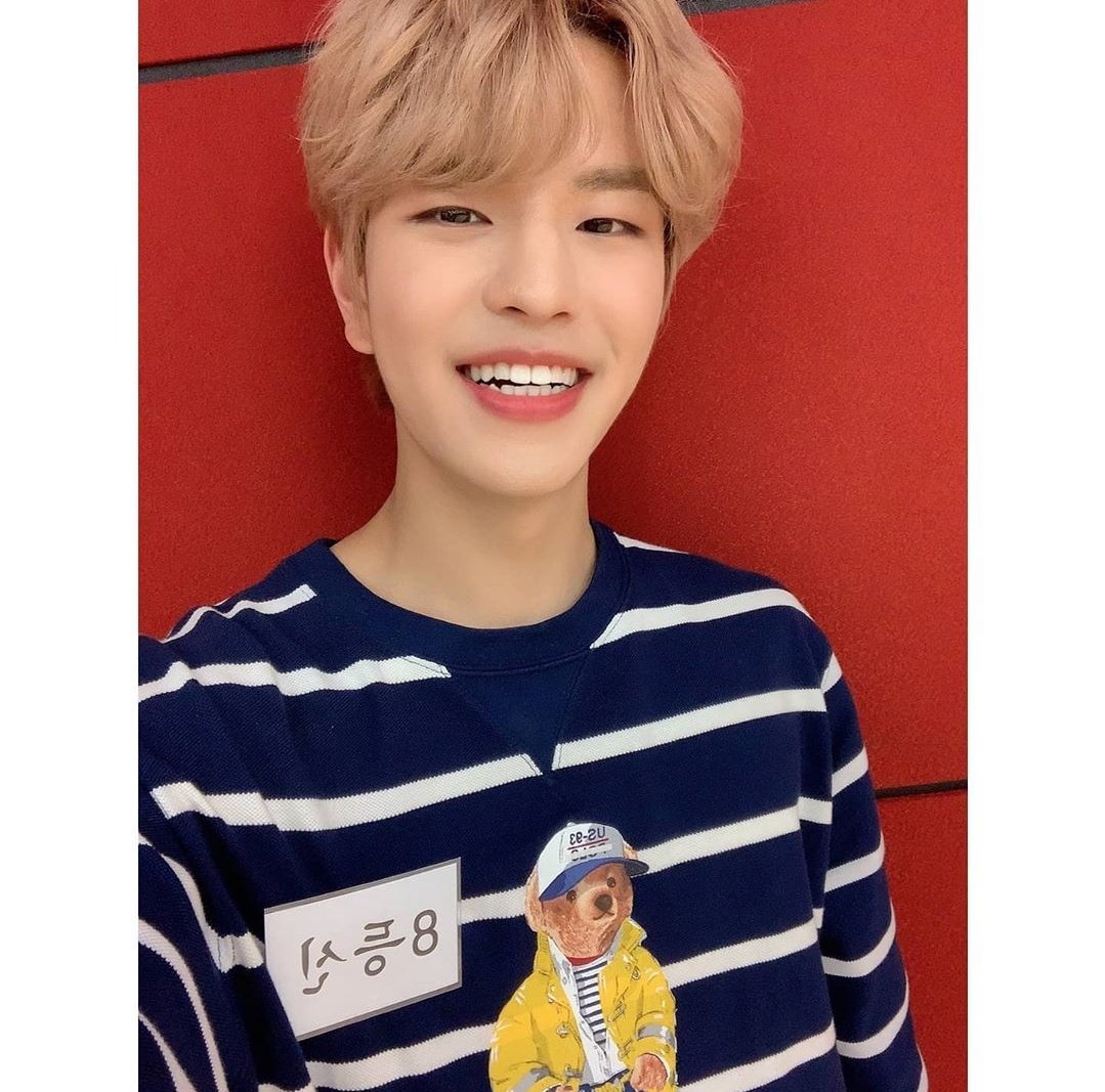 SeungminBR's tweet photo. [#IG 01.07.20] Atualização do Seungmin

"Kkkkkkkkkkkkkkkk 😭😭
Foi uma filmagem agradável, embora tenha sido embaraçoso!!
#Seungstagram #Finding_StrayKids"

🔗 https://t.co/tA8PB8kEUZ

#StrayKids #스트레이키즈 #승민 #Seungmin @Stray_Kids https://t.co/zgzrSDIdSW