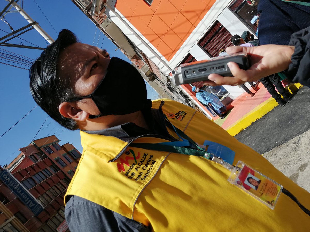 SubMaxParedes's tweet photo. #MaxParedes Alcalde Luis Revilla realiza la entrega del nuevo mercado El Carmen, la obra comprende, comedor popular,  abarrotes, venta de jugos, dulces y golosinas, depositos, porteria, servicios higienicos y rampas de acceso, informó el Subalcalde Juan Carlos Sandoval. https://t.co/dotX7YzAeK