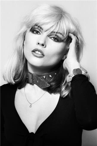 Deborah Harry cumple 75 años hoy, el mismo día que cumples años tu!!! Happy Birthday!!!   