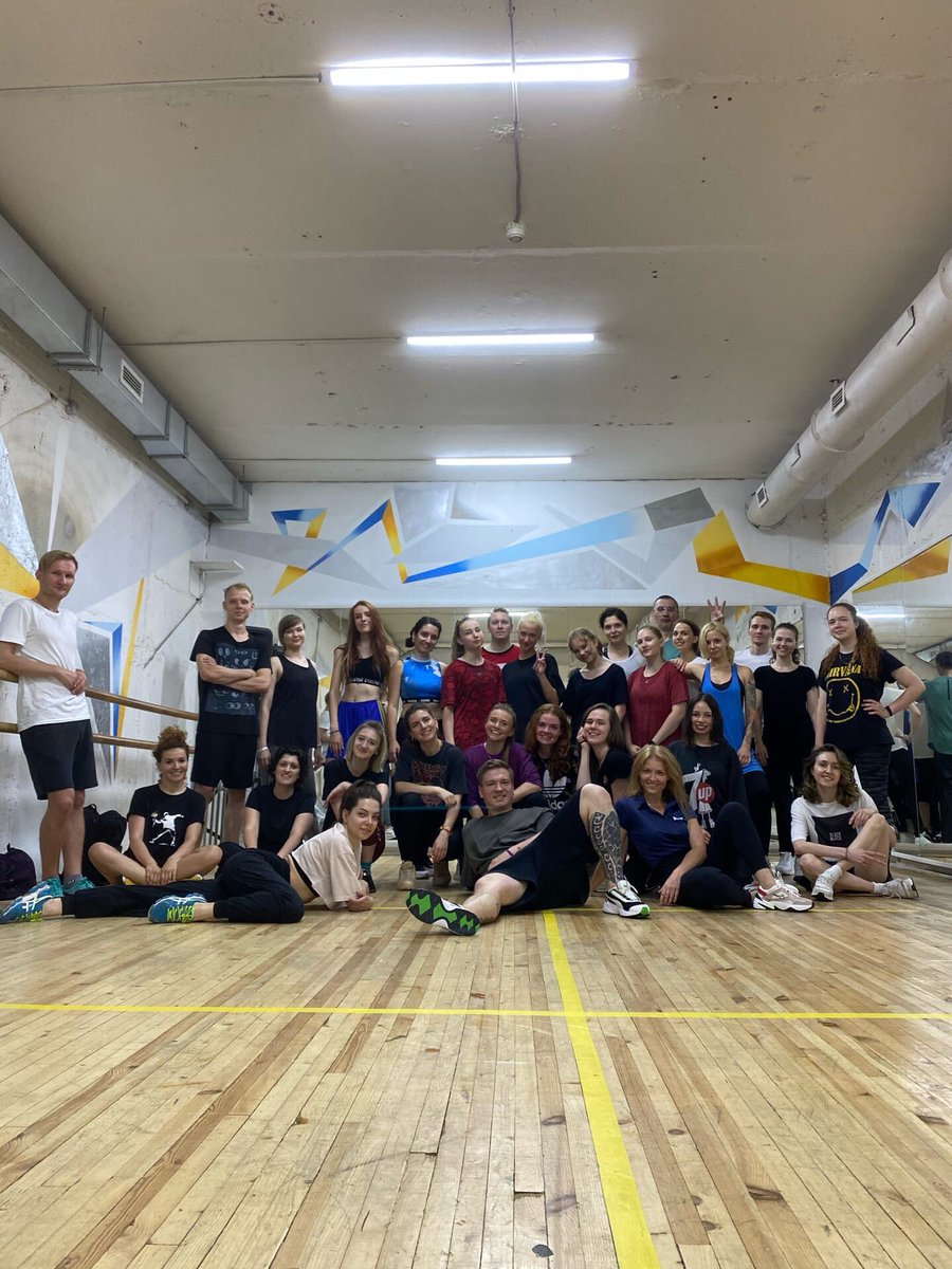 MDalia2020's tweet photo. ❤️❤️❤️#shuffledance #family #shuffle https://t.co/6e4K2T2WD2