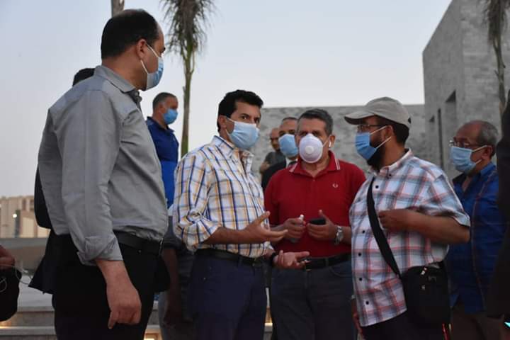 ManarYa54854308's tweet photo. وزير الشباب والرياضة يتفقد اندية الاهلي و الزمالك و الترسانة و الصيد و الجزيرة في اول ايام عودة النشاط الرياضي.
#وزارة_الشباب_be_safe https://t.co/xCd885r36n