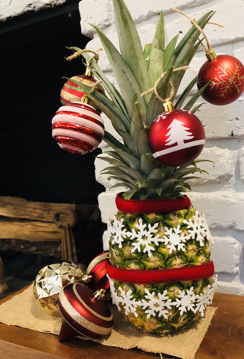 #ChristmasInJuly, #welcome, #welcomehome, #gatheringwithfriends, #cheer, #affection, #goodcheer, #craftingwiththemightyoak