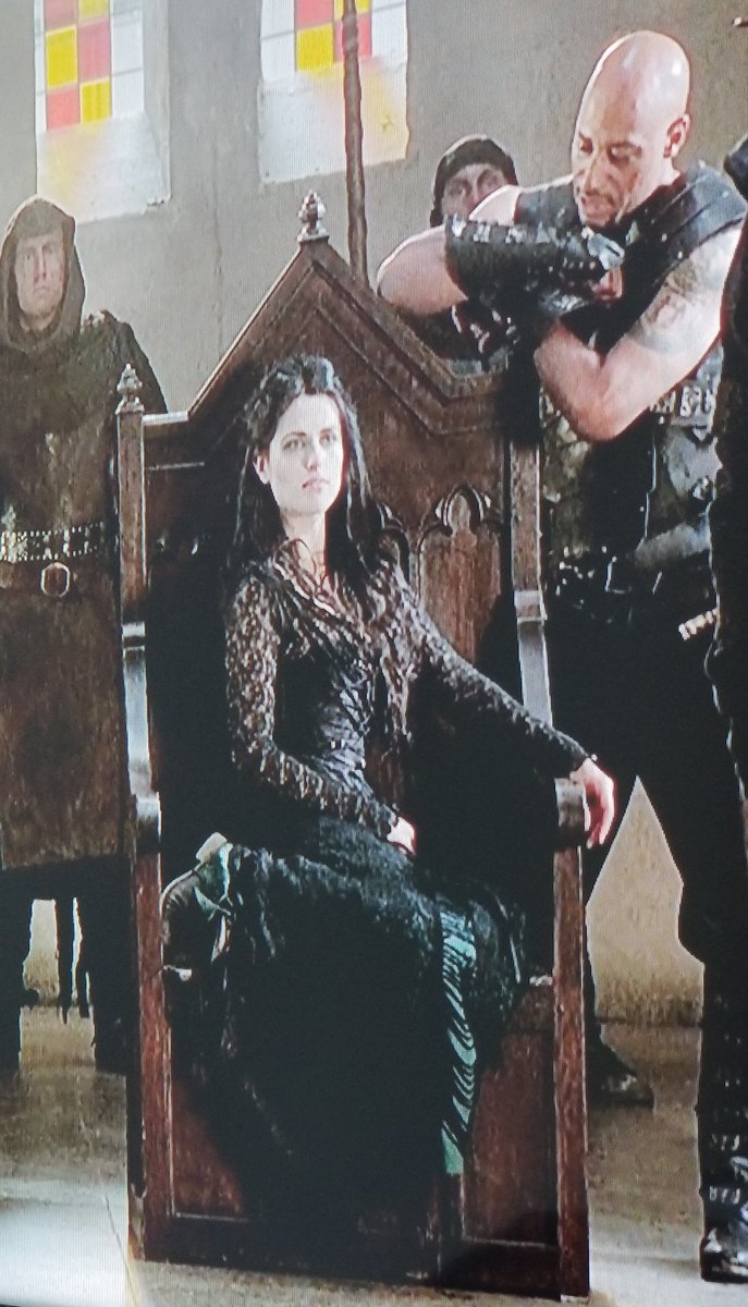 My girl is back on her rightful throne and sitting like a gay and I'm quite pleased.  #PunkyWatchesMerlin  #Merlin