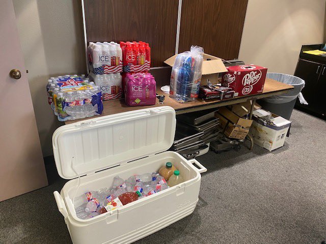 Pct1Constable's tweet photo. We are so grateful for our supportive community! This week we received a generous lunch donation delivered to our hard-working Patrol Division from our Chinese community. Thank you Mr. Yan Dang and friends. We appreciate you! #PCT1Community #PCT1Patrol https://t.co/BCSkwXJEza