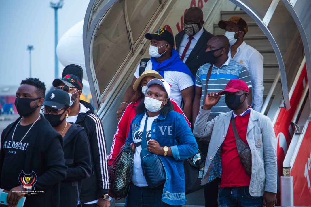 Ministère des Affaires Etrangères de la RDC (@rdc_minaffet) on Twitter photo Marie Tumba Nzeza a accueilli une centaine de congolais bloqués en #Turquie et revenus au pays grâce à l'implication d'Abed Achour qui a répondu à l'appel de solidarité du Chef de l'Etat.
3 corps d'étudiants congolais décédés à Chypre ont été aussi rapatrié
#RDC
<a href="/AbedAchour/">Abed Achour</a> Marie Tumba Nzeza a accueilli une centaine de congolais bloqués en #Turquie et revenus au pays grâce à l'implication d'Abed Achour qui a répondu à l'appel de solidarité du Chef de l'Etat.
3 corps d'étudiants congolais décédés à Chypre ont été aussi rapatrié
#RDC
<a href="/AbedAchour/">Abed Achour</a>
