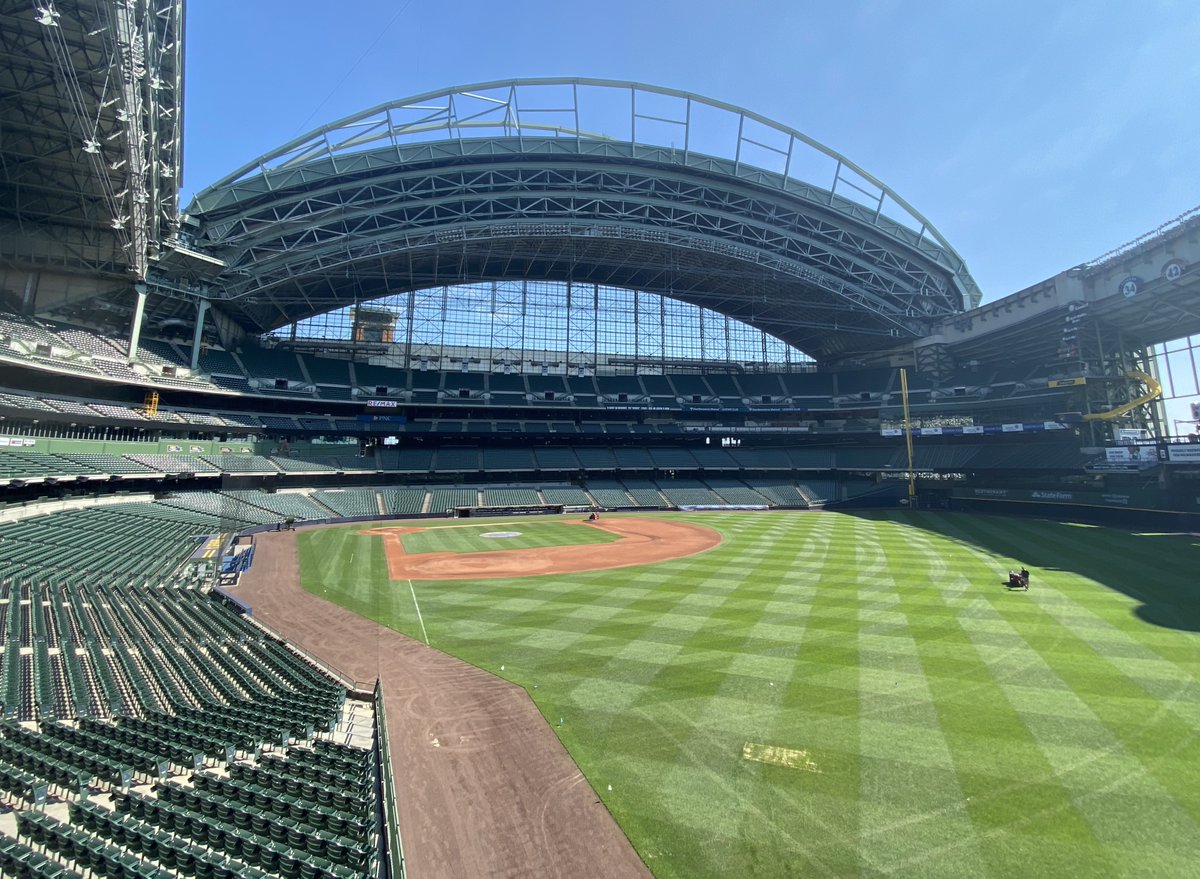 Brewers's tweet photo. Home is where the park is. 😍 https://t.co/ExSUK4qbph