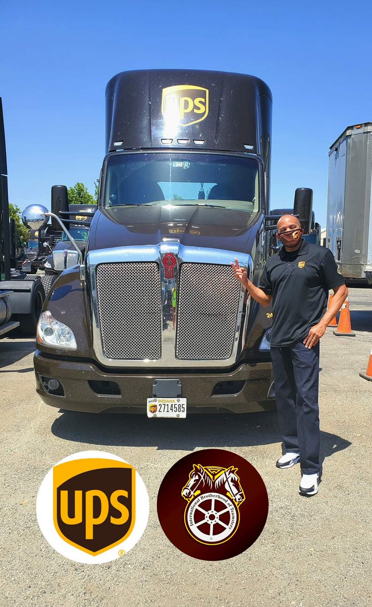 UPSOntarioDDST's tweet photo. Huge congratulations to our Brother Bruce Blake on his retirement after 31yrs of service! #ontcafeeder #feederfamily #relaxandhavefun @matty_matt2 @SouthCalUPSers @ExperienceUPS @EAST_FDR https://t.co/pNgLQfsIuS
