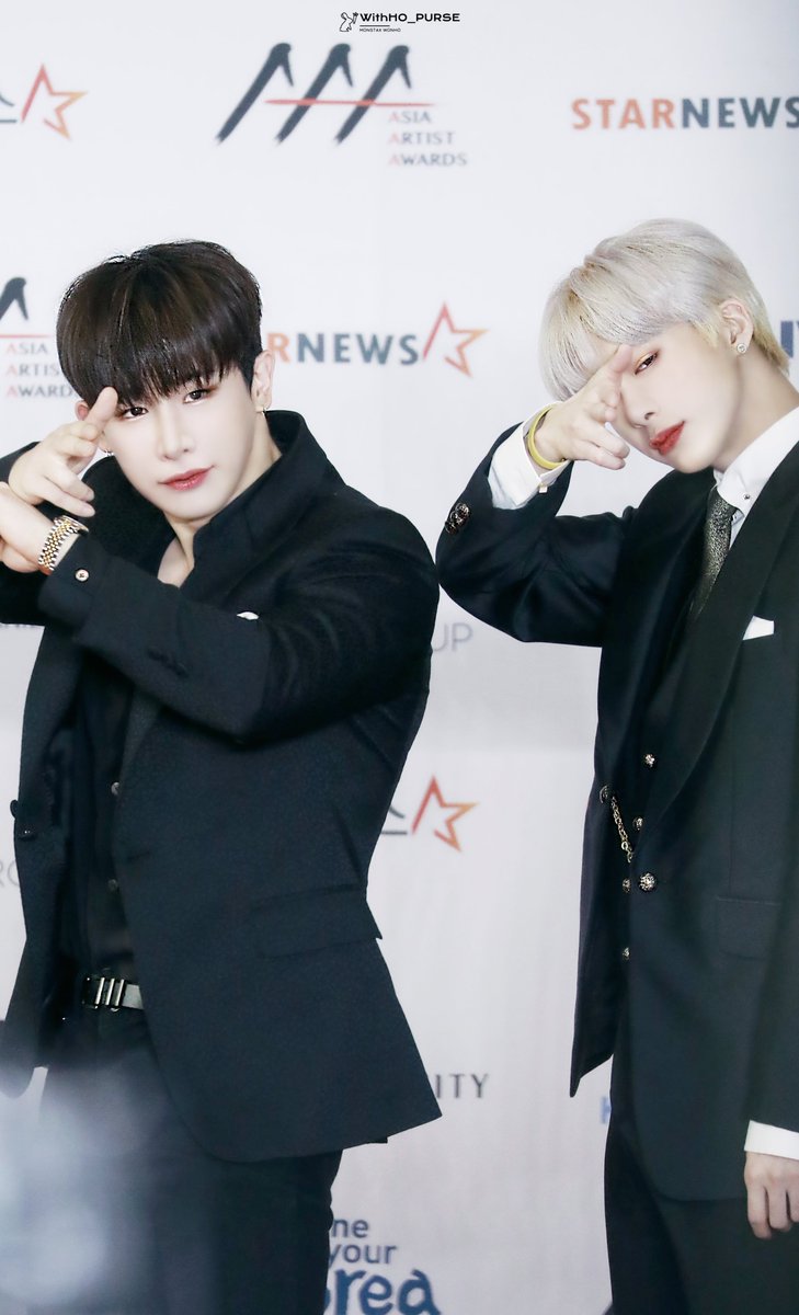 WH____9331's tweet image. 181128 AAA  🐰🐢    

❤️🧡💛💚💙💜🤍

#MONSTA_X #몬스타엑스
#원호 #WONHO 
#형원 #Hyungwon #ShootOut
@official__wonho 
@OfficialMonstaX