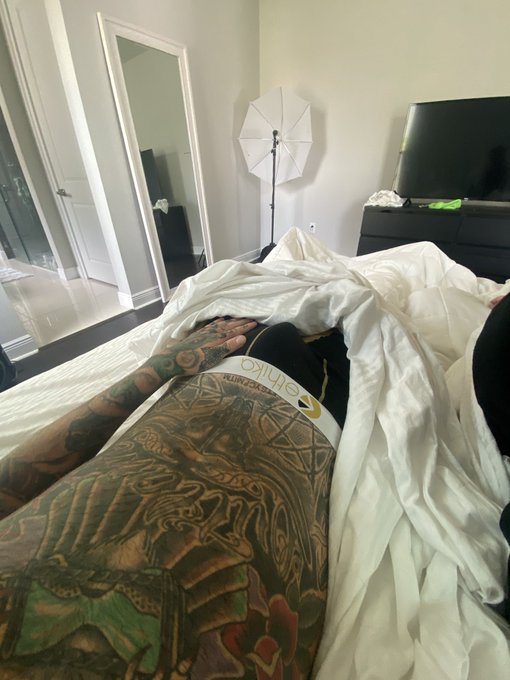 I'm only 14 subs away from hitting a new goal 🙌🏼🔥  Hit this link &amp; join my onlyfans for 50% off! 😜💦  https://t