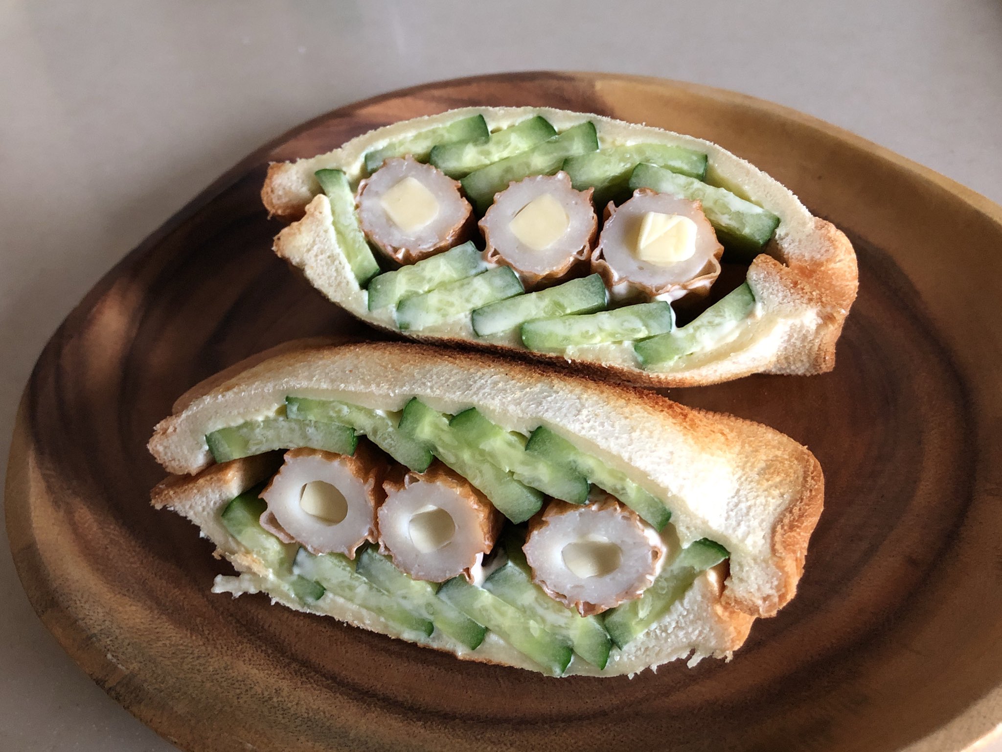 チーフ きゅうりとちくわマヨホットサンド ちくわにチーズ詰めました